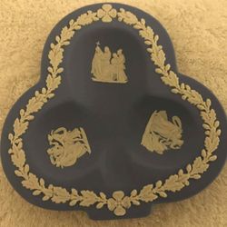 Wedgwood Blue Jasperware Spade Pin / Trinket / Ash Tray