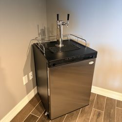Kegco Dual Tap Stainless Steel Digital Kegerator, Plus Kegs