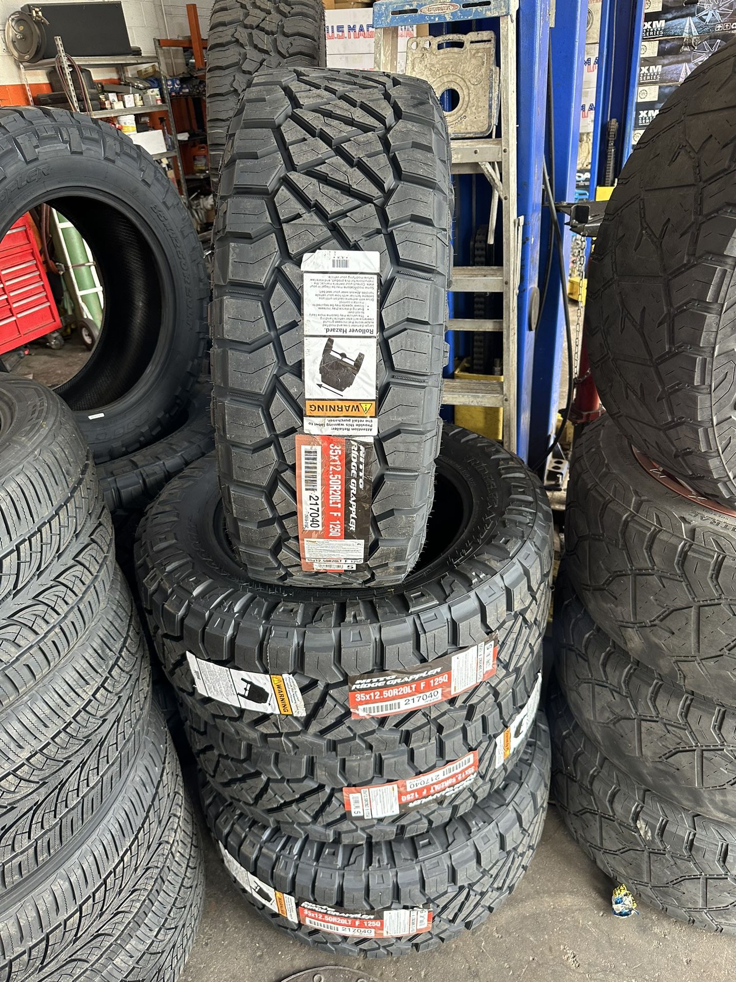 35x12.50x20 Nitto Ridge Grappler