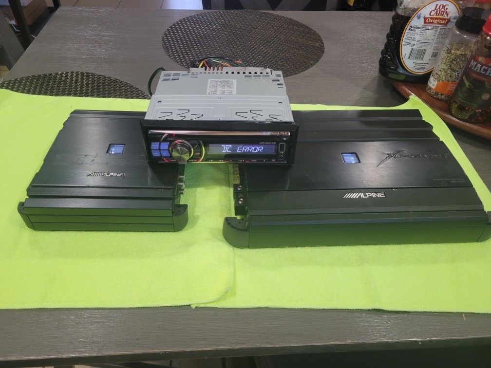 2 AMPLIFIER ALPINE Y RADIO