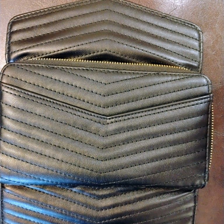Women's Black Wallet