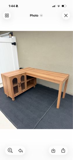 Office Desk/ furniture/ office/ work/ school/ business/