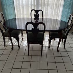 Kitchen Tables With Chairs And Two Hutches 