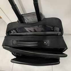 Samsonite Carrying Black Bag With Wheels 