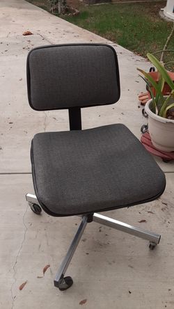 Desk chair