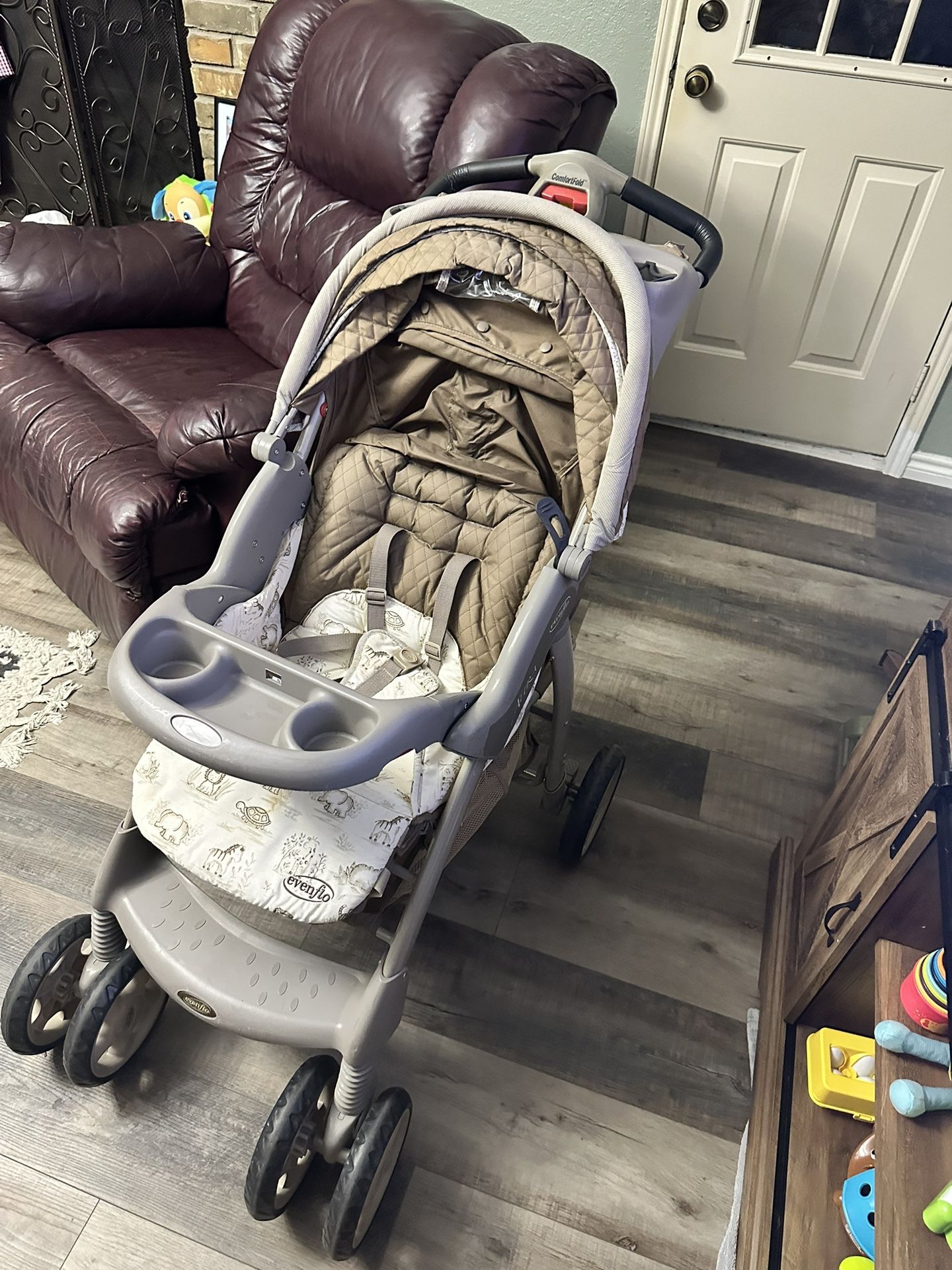 Evenflo Aura Stroller for Sale in Burleson TX OfferUp