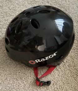 Razor V17 Helmet Gloss Black Size M