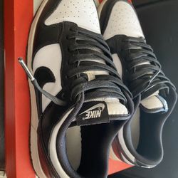 Nike Panda Dunks 