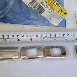 New OEM GM 2500 HD Emblem fits 07-14 Chevrolet Silverado GMC Sierra 1(contact info removed)