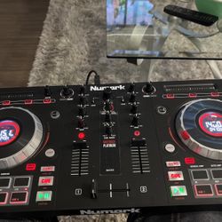 Mixtrack Platinum