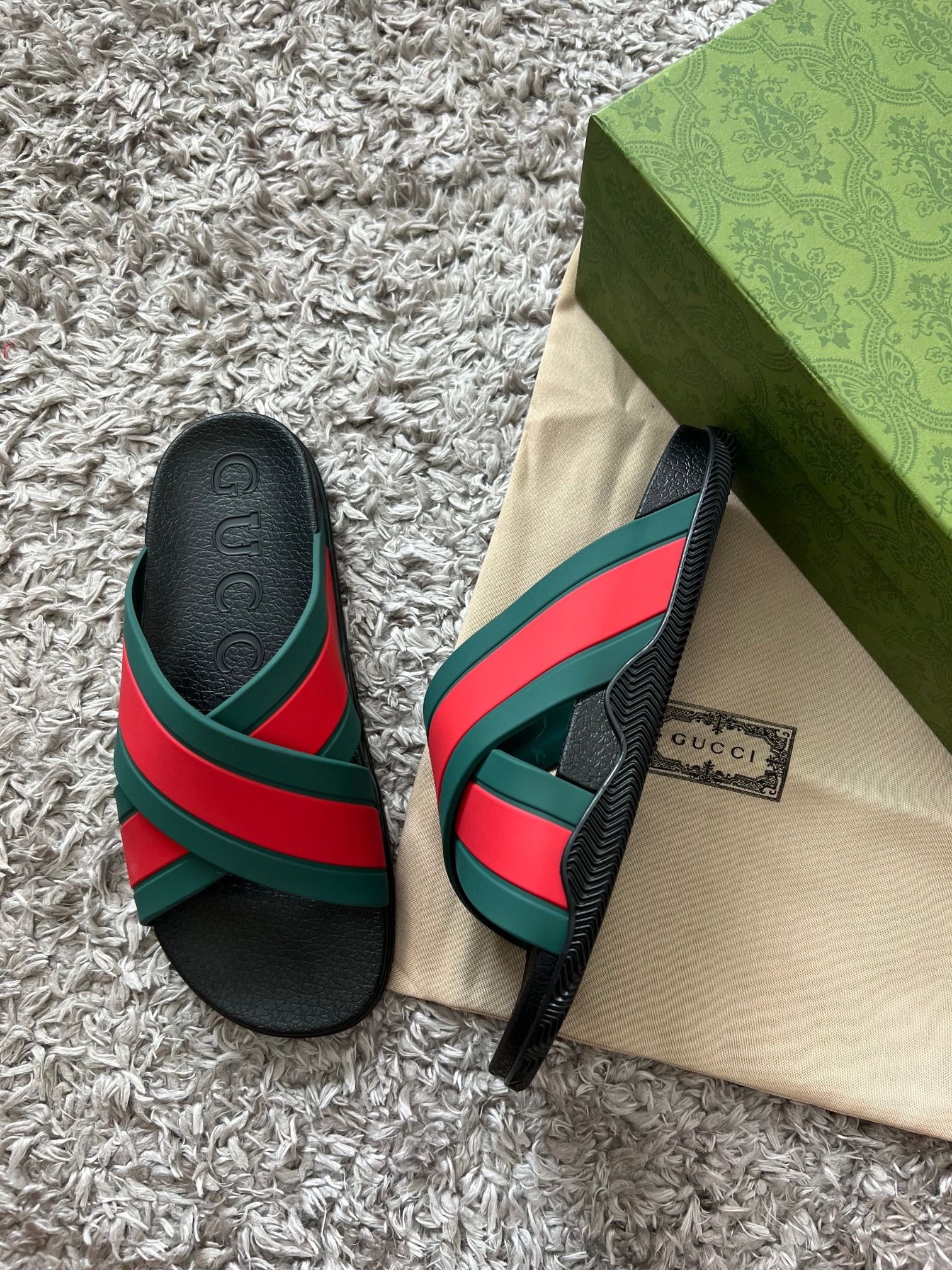 Gucci slides sizes available (READ DESCRIPTION!)