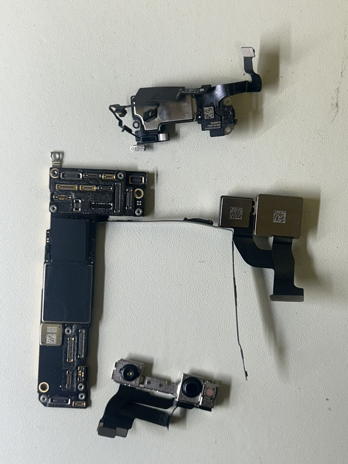 iPhone 12 Motherboard – 64GB Unlocked with Face ID + Battery (87%)