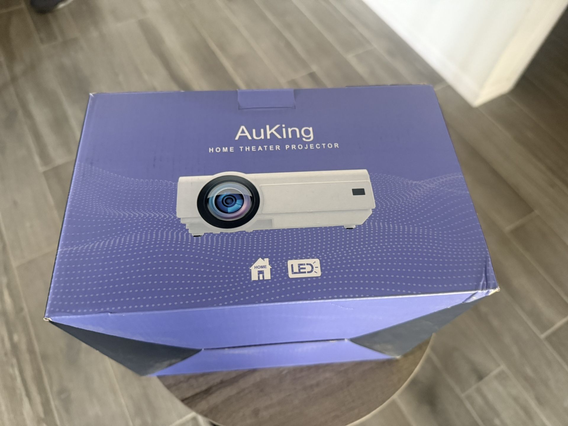 AuKing LCD Projectors - Set OF 2