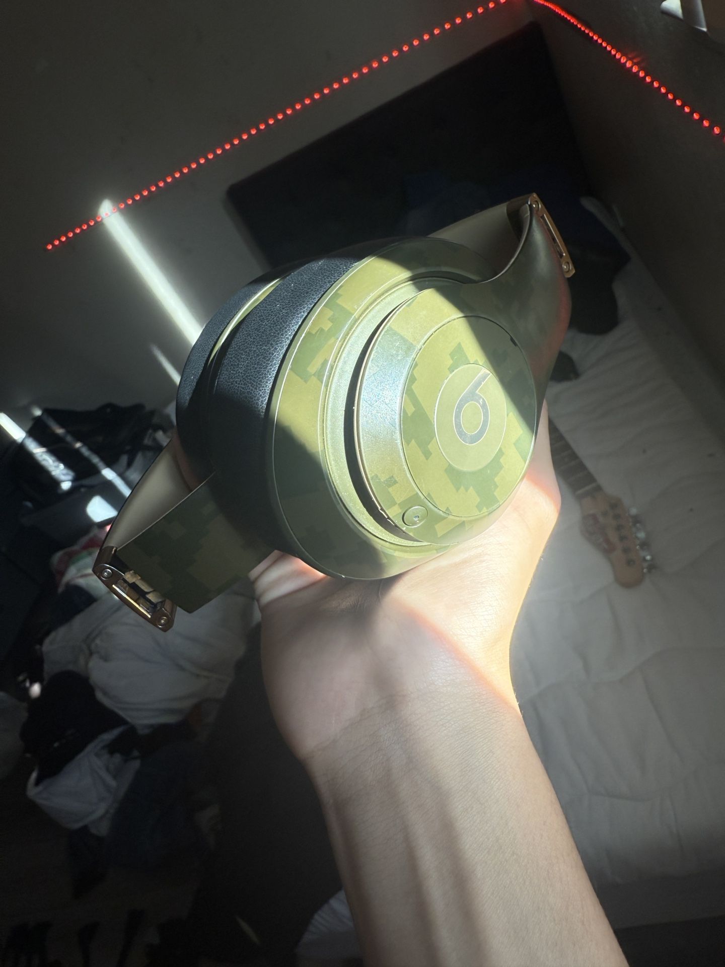 BEATS STUDIO 3 WIRELESS HEADPHONES CAMO