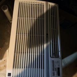 LG Window AC Units – 12,000 BTU – Excellent Condition (3 Units Available)