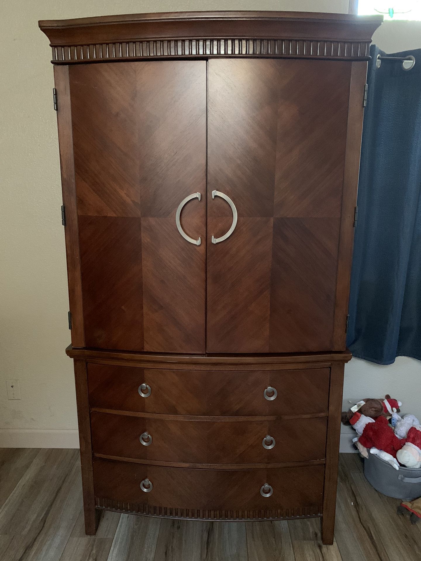 Armoire - Wood