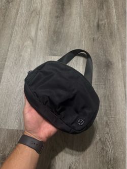 Lululemon Everywhere Belt Bag Unisex One Size 1L Black Adjustable Strap