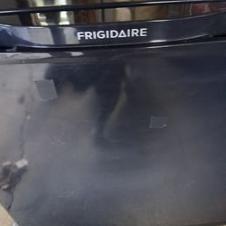 Compact Refrigerator 