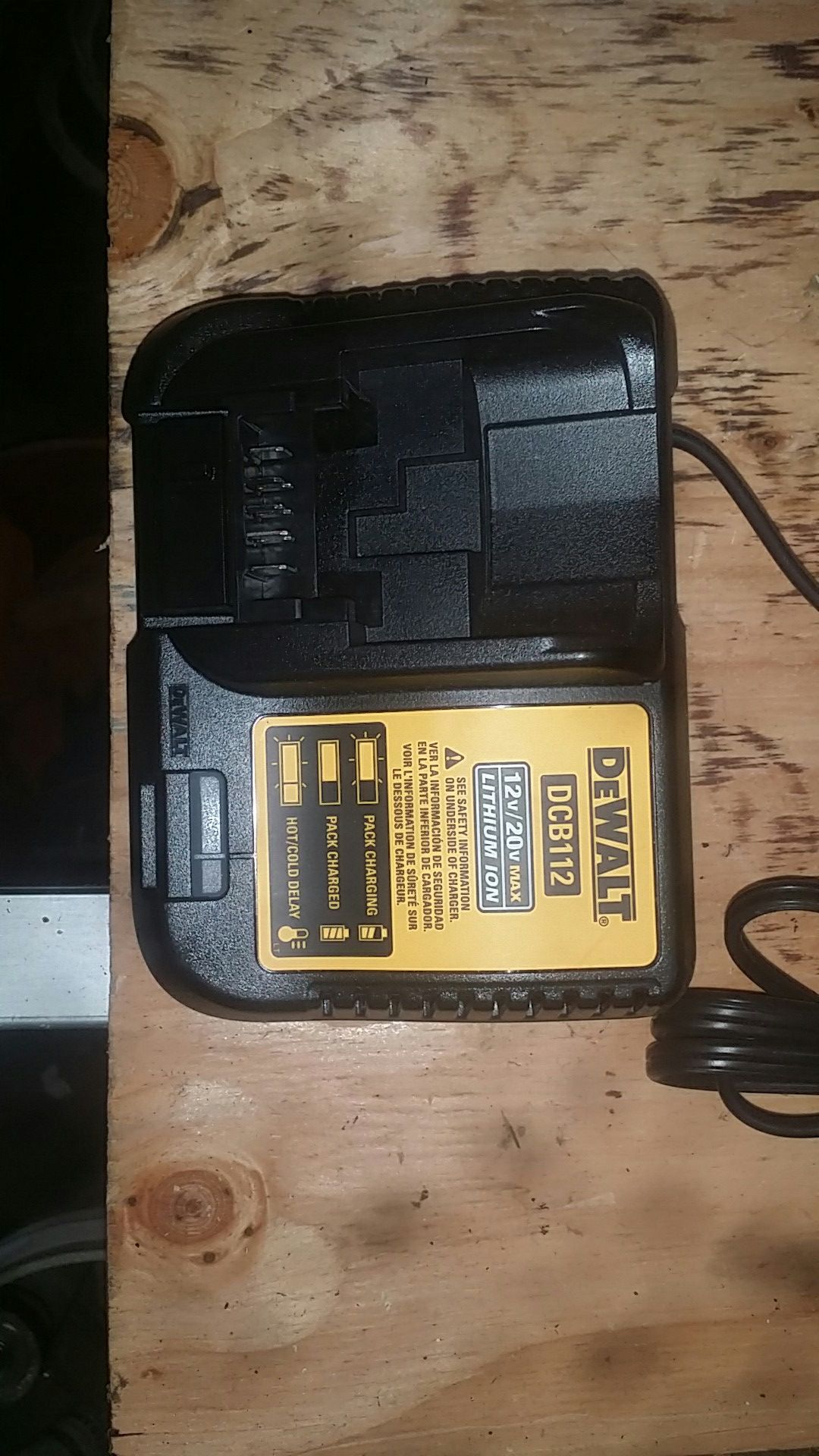 Dewalt DCB112 New