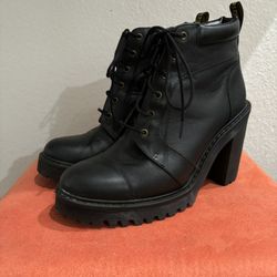 Dr Martens Averil Black Leather Ankle Boots