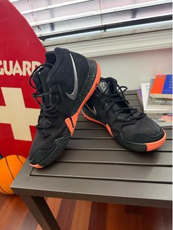Shoes Nike Kyrie Metallic 4s Size 13, Excellent Condition
