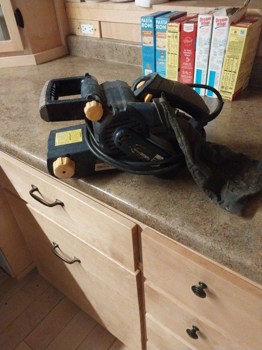 Variable Speed Belt Sander