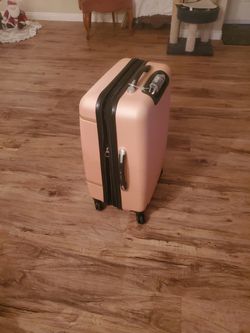 Samsonite Suitcase Thumbnail