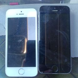 White and black iPhone 5s throwback