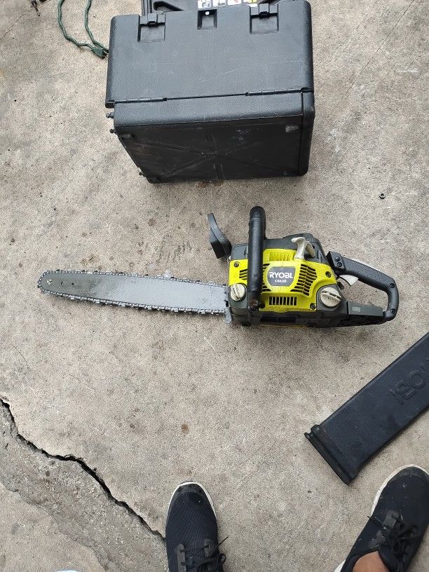 Ryobi Chainsaw 18 Intch Cut