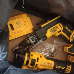 DE-WALT DRYWALL SCREWS GUN & ROUTER TOOLS 