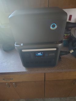Anker SOLIX C1000 + BP1000 Expansion Battery Bundle