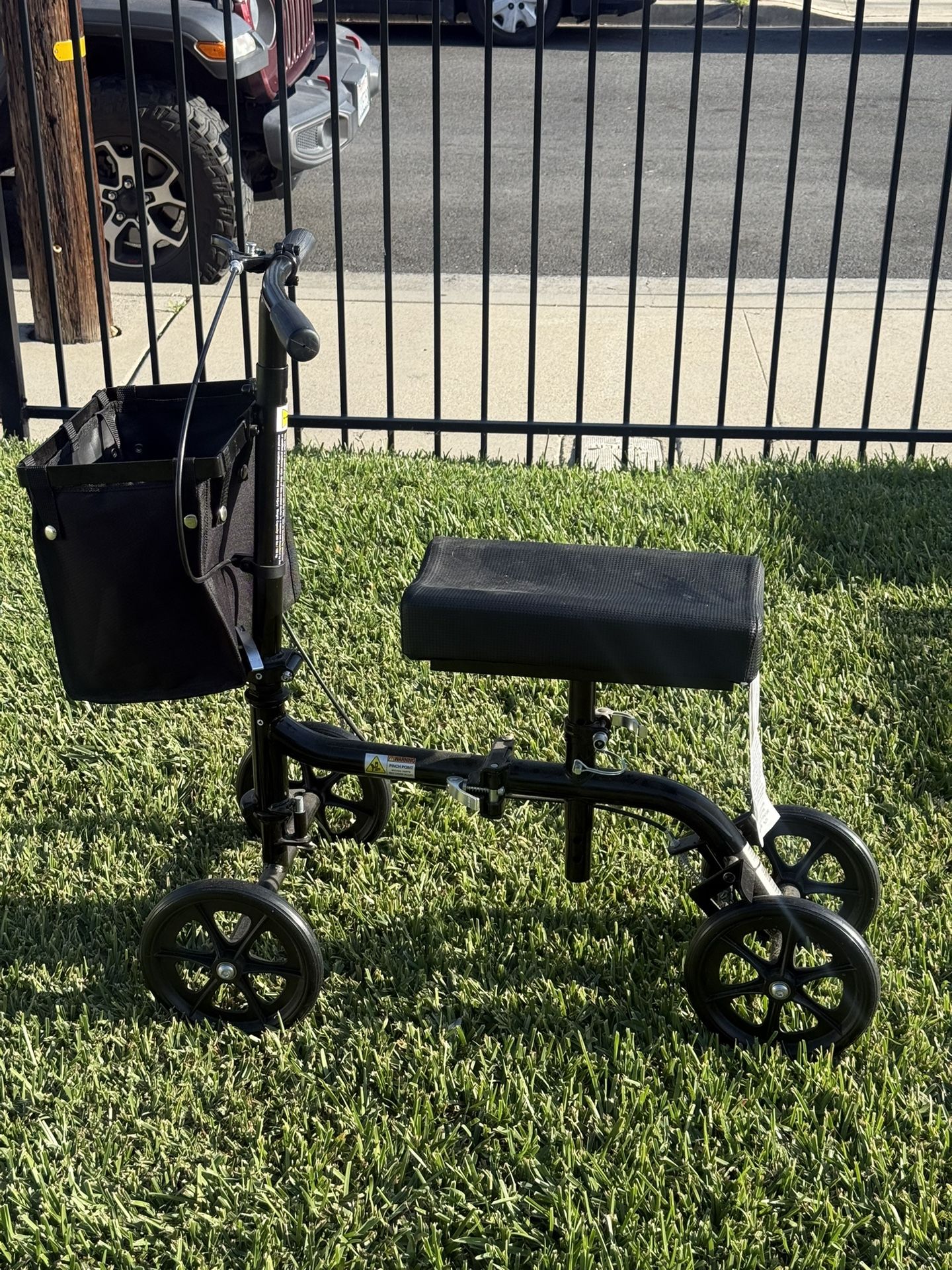 Knee Walker For Broken Foot Or Leg