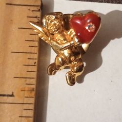 Angel Cherub Holding Heart with Gemstone Gold Tone Vintage Collectible Lapel Pin A-1