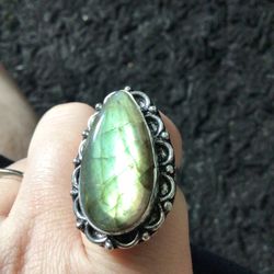 Beautiful  labradorite Ring