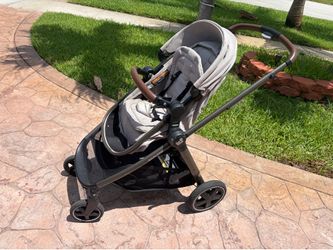 Maxi-Cosi Stroller and car seat base