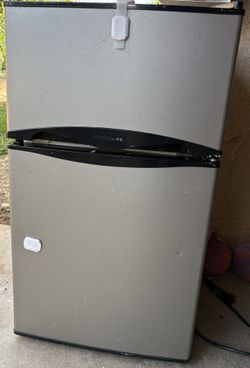  NOT FREE MINI FRIDGE WITH FREEZER 