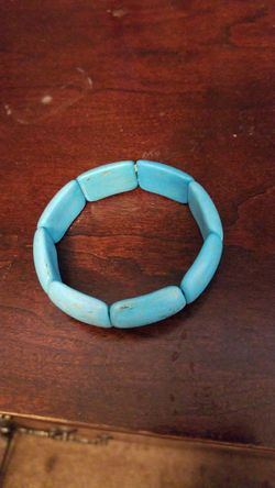 Turquoise brazalete can be adjusted to any size