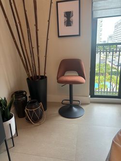 NEW Swivel Adjustable barstools Set of 4