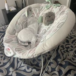 Baby Bouncer Seat (Does Vibrate)