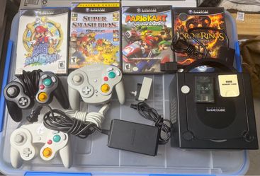 Nintendo GameCube Console Bundle with Games and Controllers