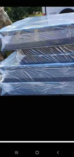 Queen box springs new can deliver