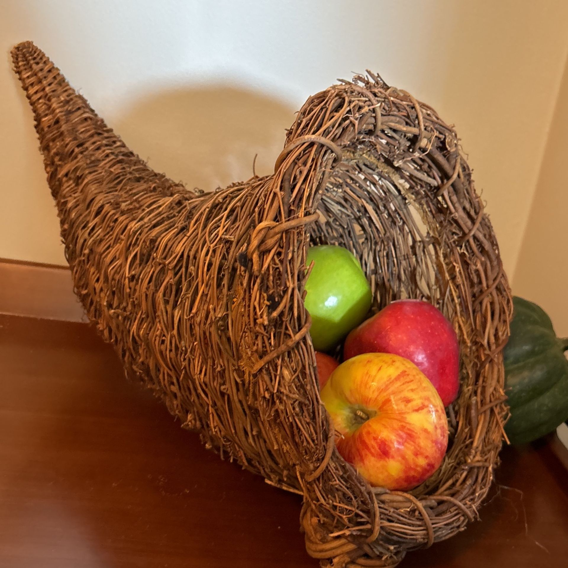 Horn Of Plenty, Cornucopia , Large