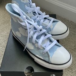 Converse Chuck Taylor All Star Light Blue Cloudy Clouds  Size US 3/ EUR 35 Like NEW