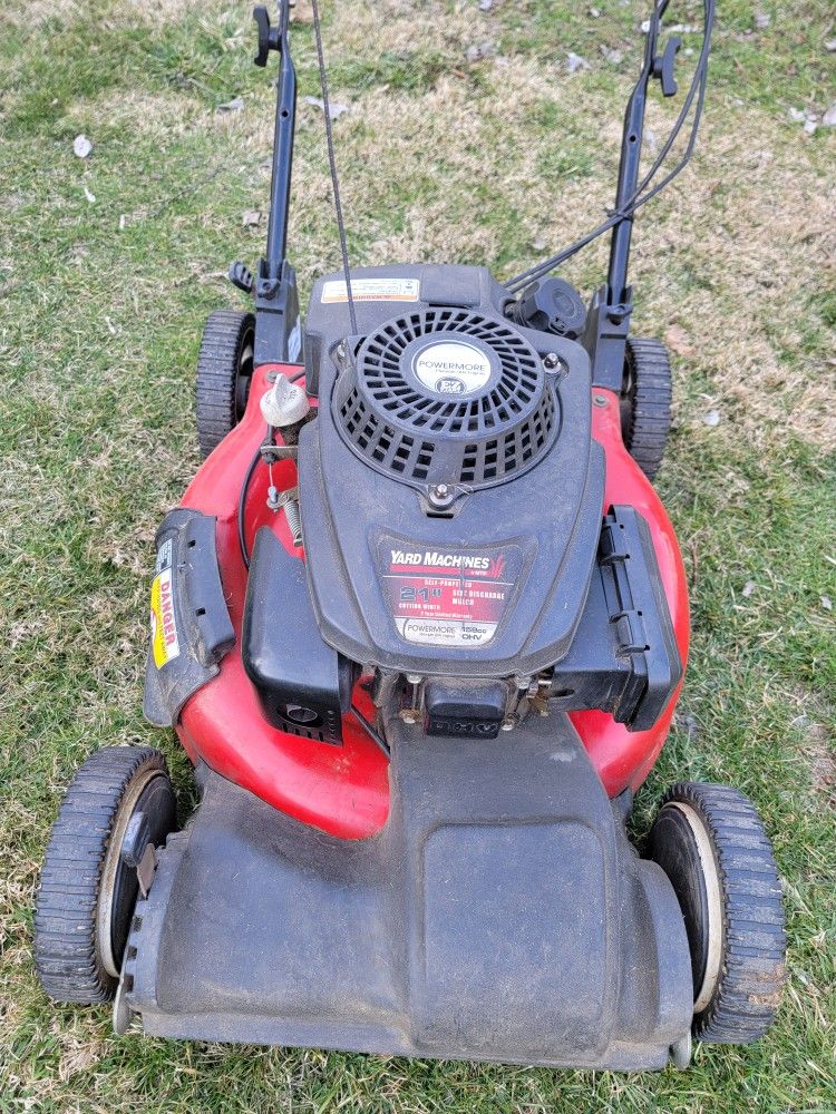 Yard Machines Lawnmower