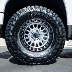 KMC IMS Machined Black 17” 6x5.5 W/ 35” Toyo Rt Trail Wheel Package 