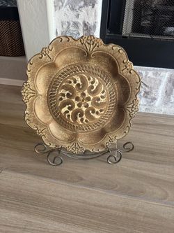 Hosley pottery decorative plate