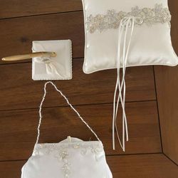 Wedding Accessories 