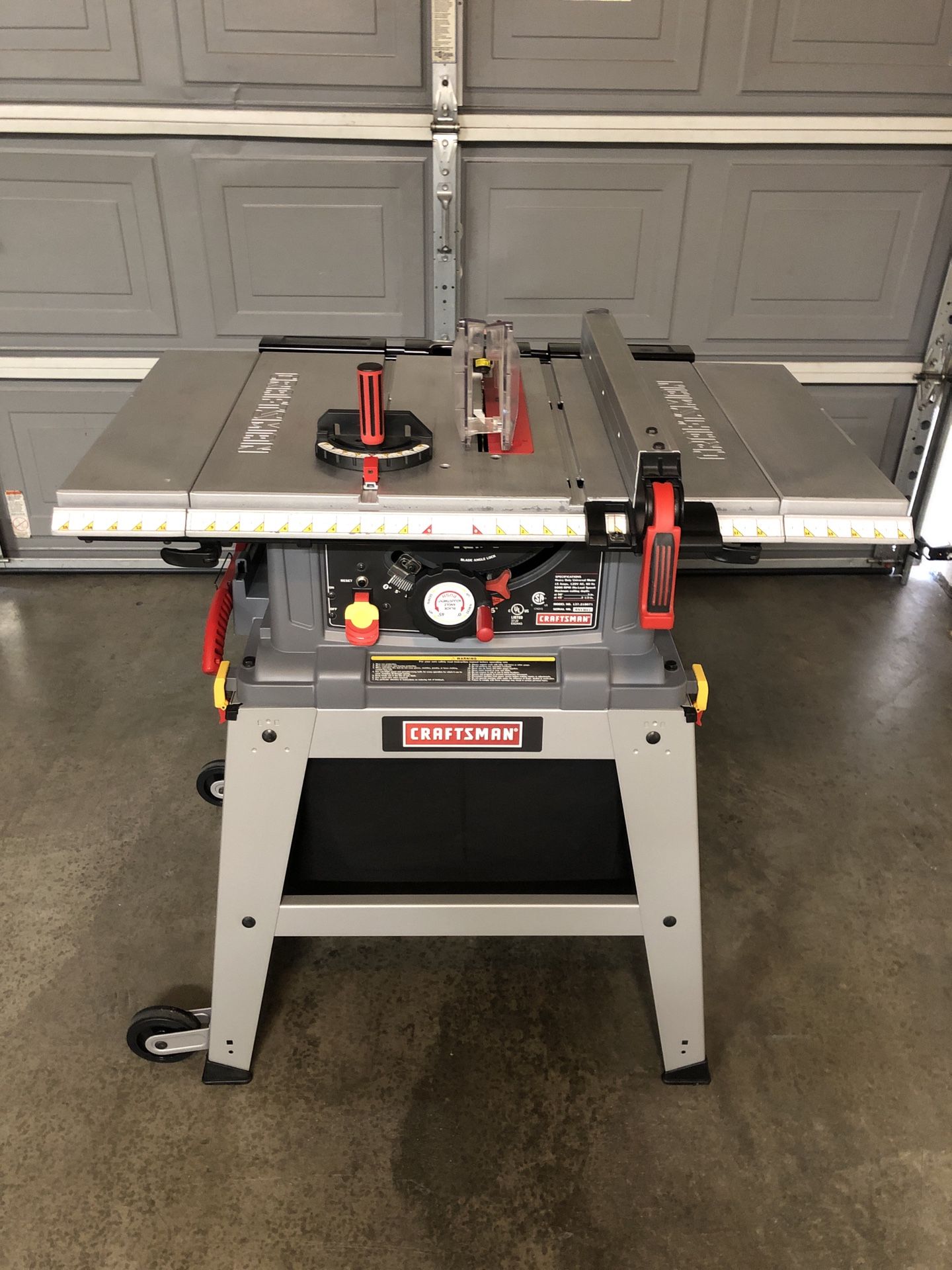 10 in. Craftsman Table Saw With Leg Set Model 137.218071 No Low