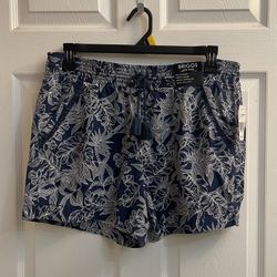 Brand New Navy/white Pull-on Shorts Size Large