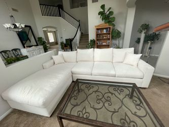 High-end Designer Sofa in excellent condition.  Free Delivery!